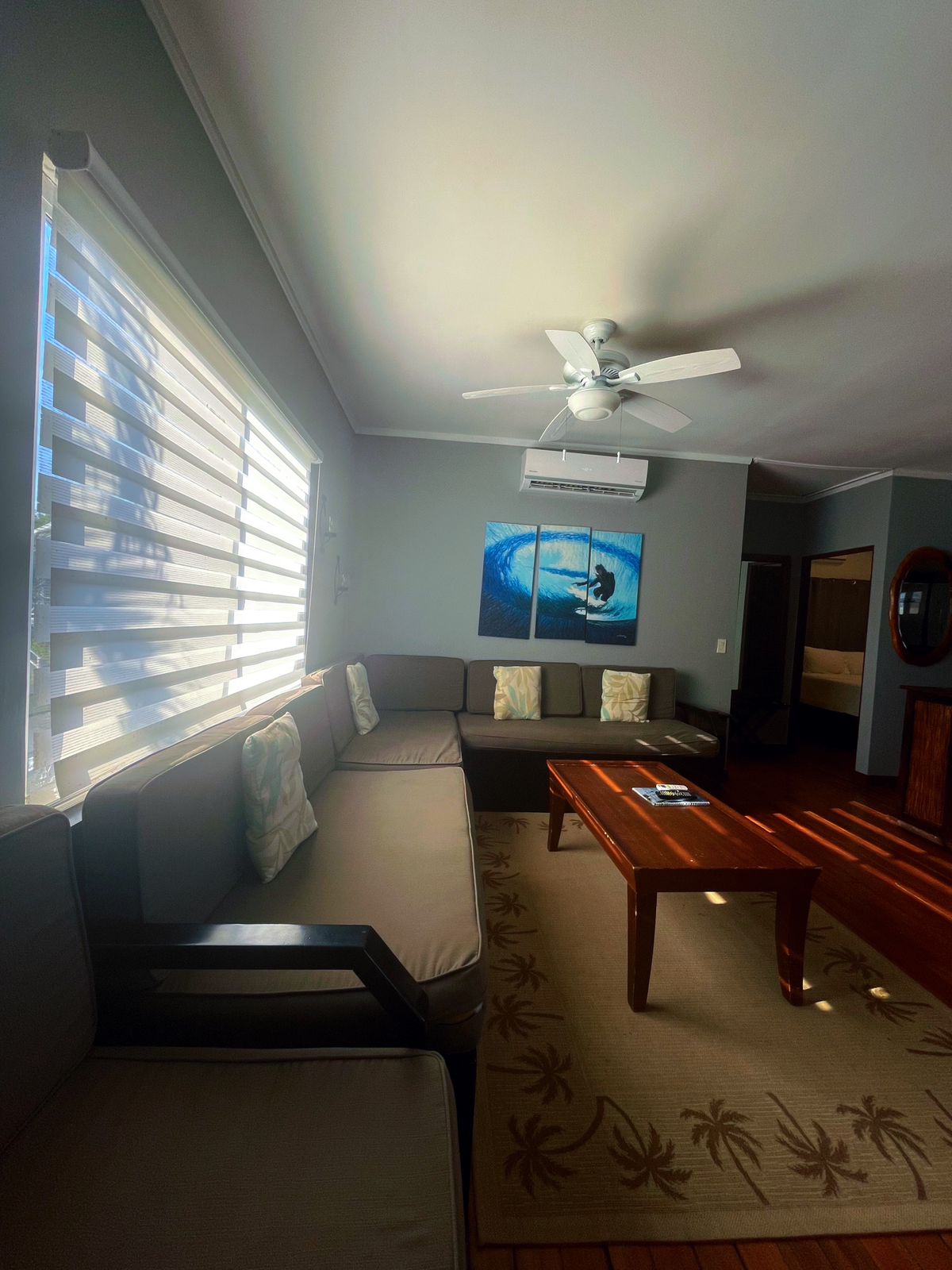 Bungalow 16 living room